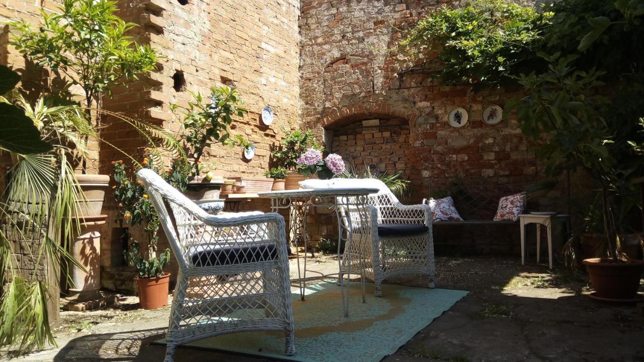 Gartenzimmer Im Schloss Neuhausen Neuhausen  Dış mekan fotoğraf