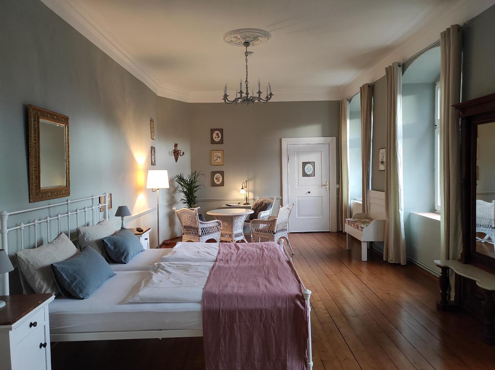 Gartenzimmer Im Schloss Neuhausen Neuhausen  Dış mekan fotoğraf